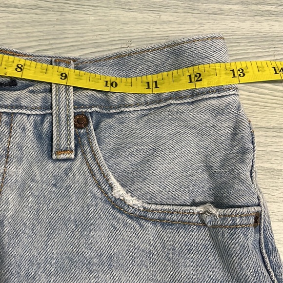 Levi’s premium denim shorts - Picture 6 of 8